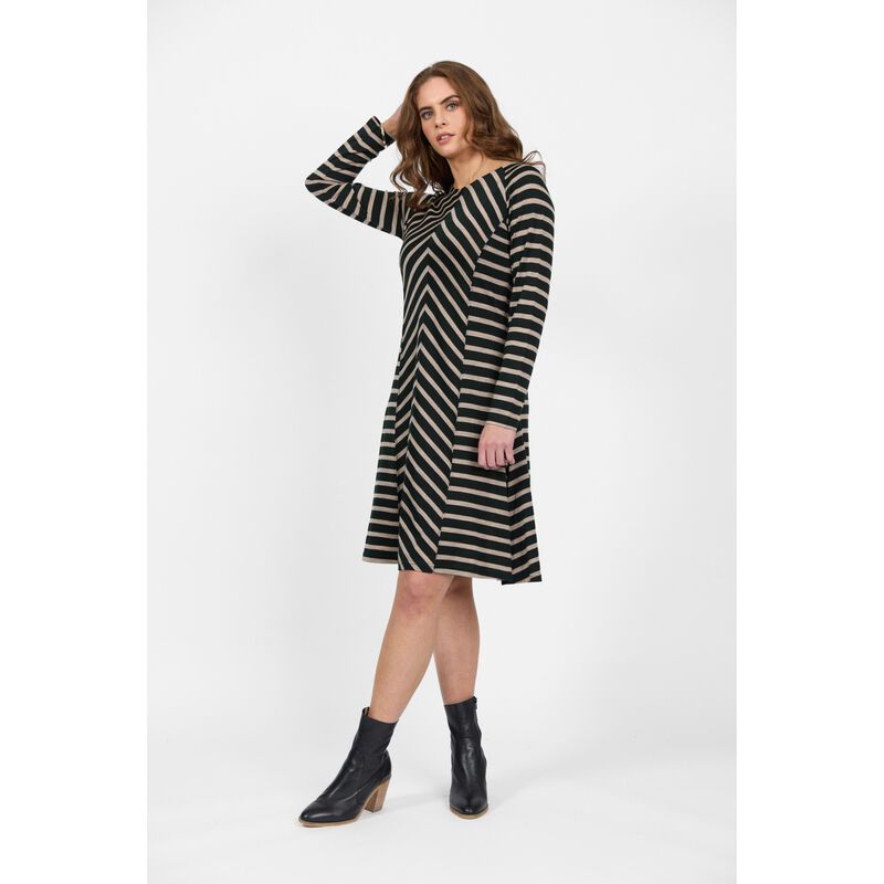 Vassalli 100% Merino Long Sleeve Swing Dress image number 5